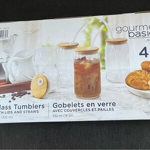 New Mikasa Glass Tumblers set with Lids and Straws - Clear and Tan